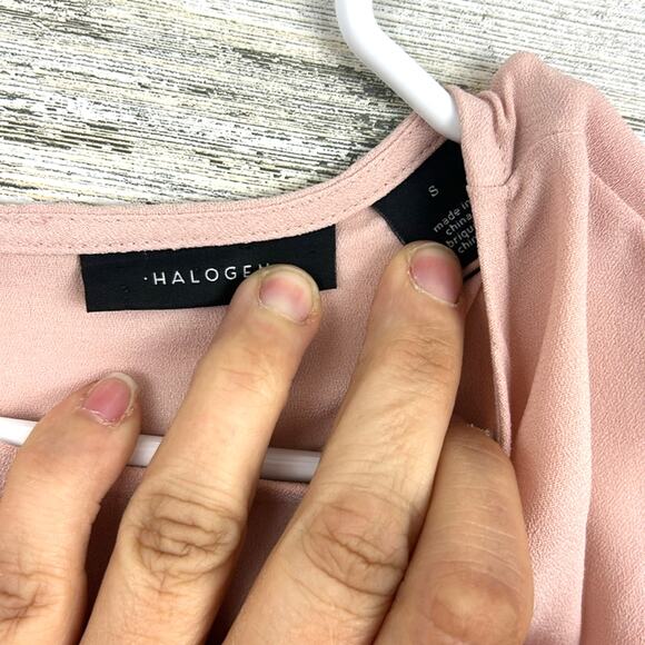 Halogen Womens Small Pink Lightweight Short Sleeve Pullover Blouse Top Work NEW - Picture 3 of 5
